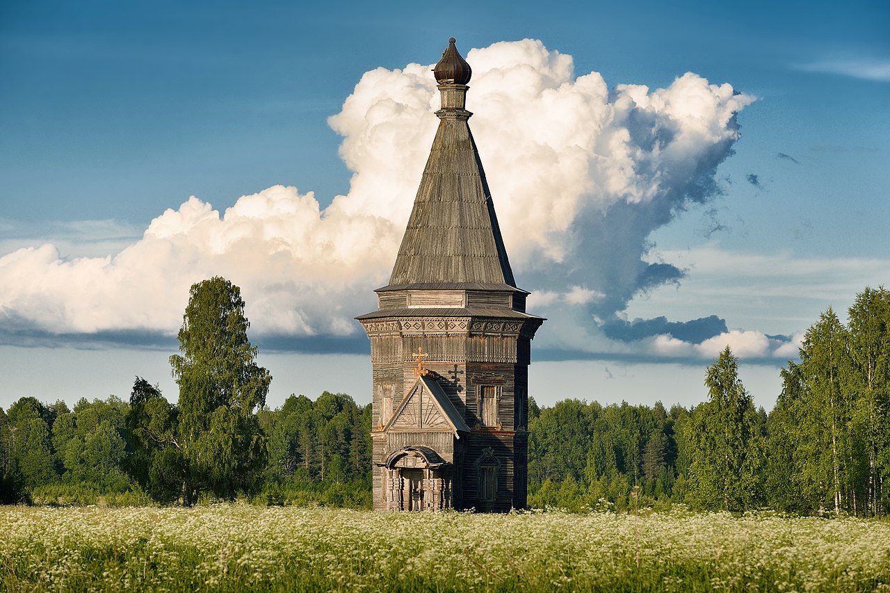 Сретенско-Михайловская церковь в Красной Ляге